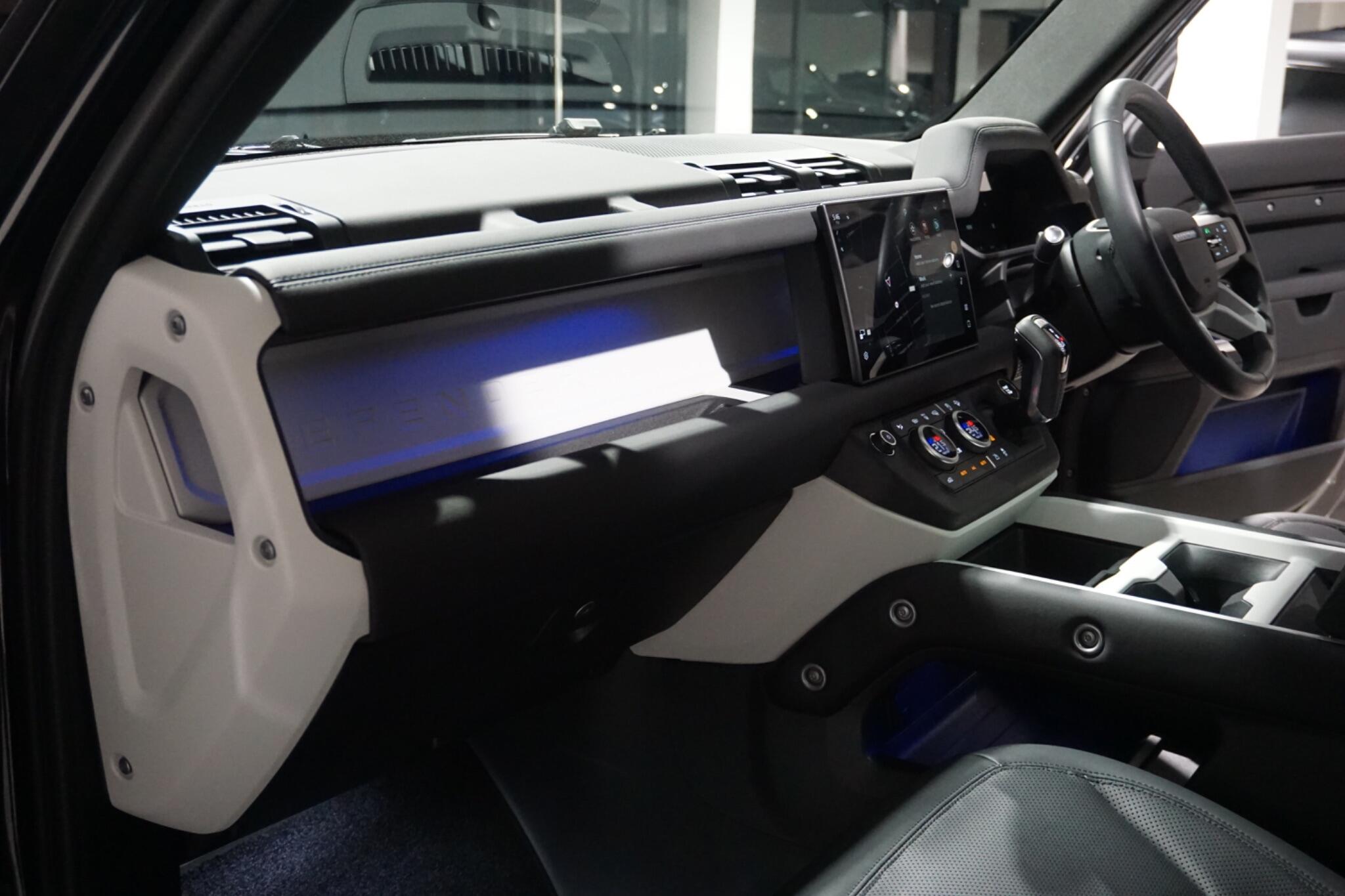 Land Rover Defender 110 3.0 D350 MHEV X-Dynamic SE SUV 5dr Diesel Auto 4WD Euro 6 (s/s) (350 ps)